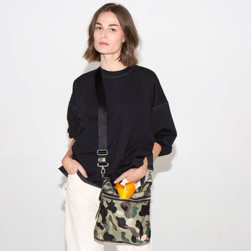 amuse - medium crossbody bag