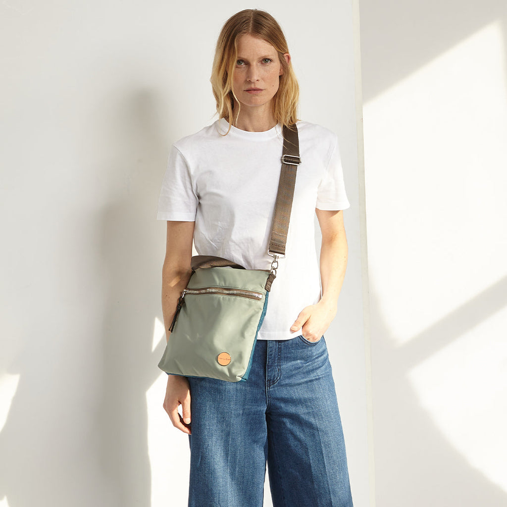 amuse - medium crossbody bag