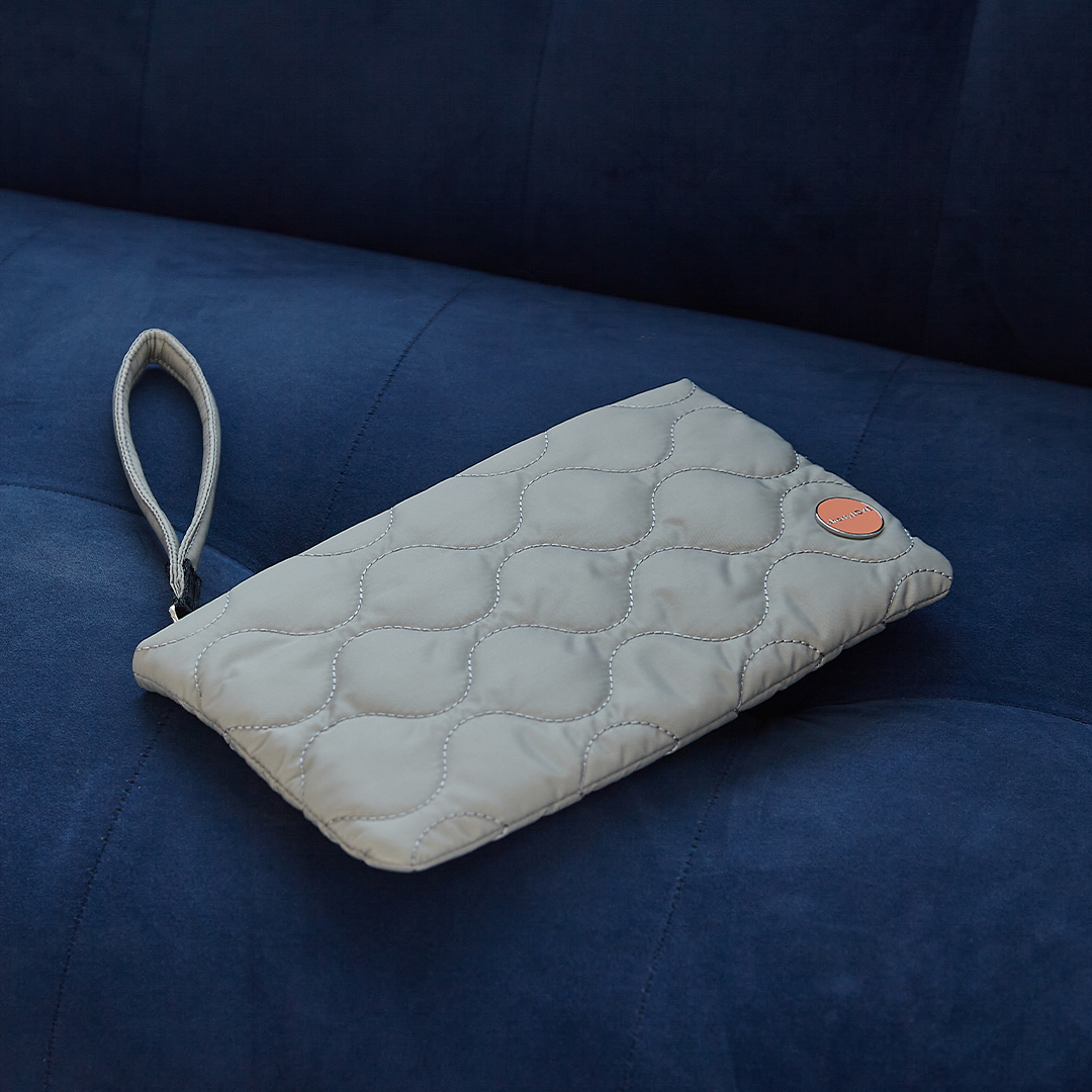 cleo - quilted wristlet clutch