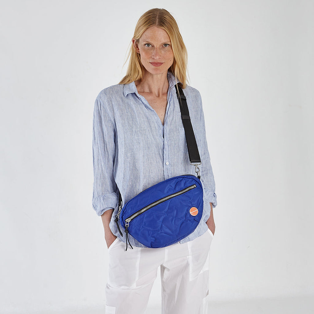 cruiser - medium quilted crossbody