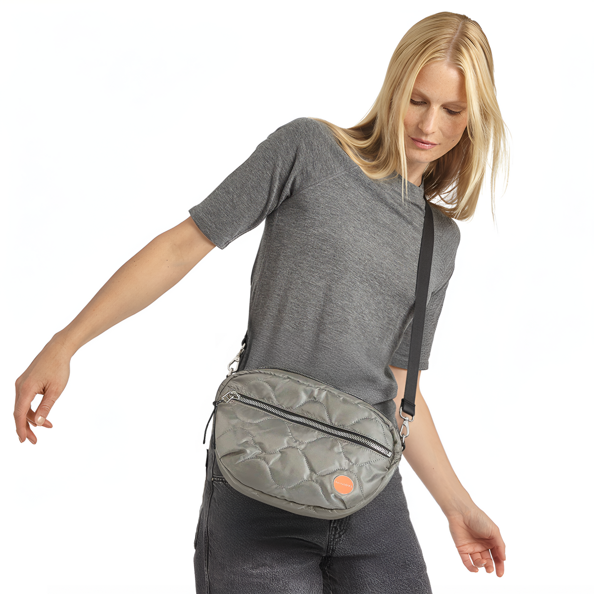 cruiser - medium quilted crossbody
