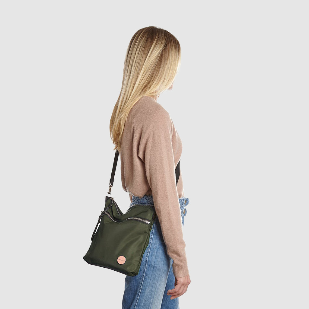 amuse - medium crossbody bag