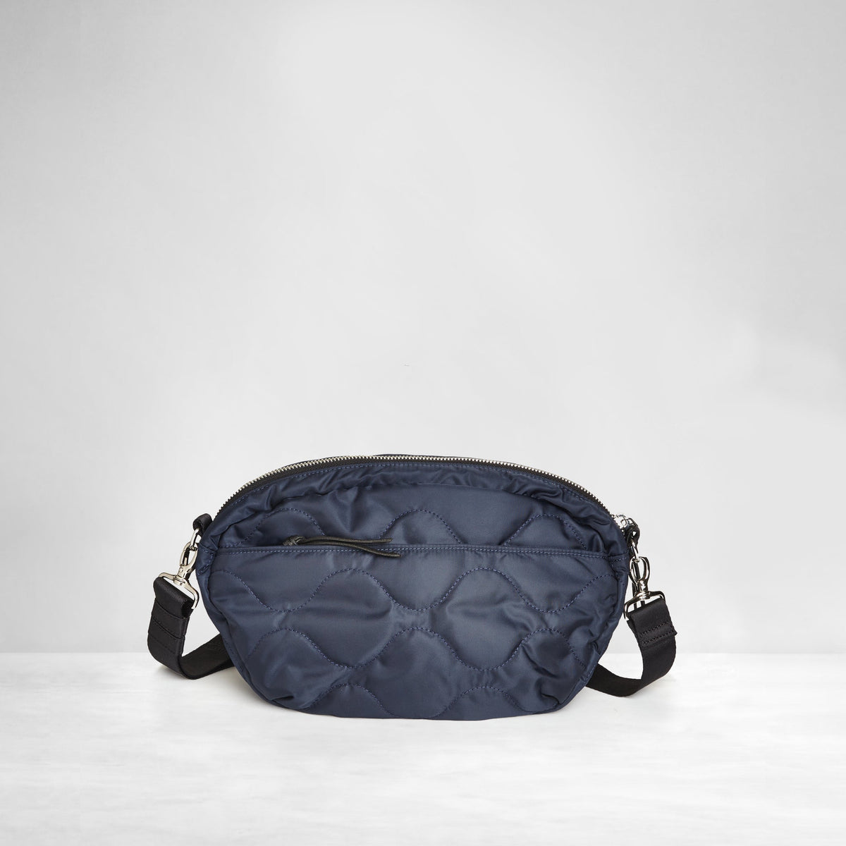 cruiser - medium quilted crossbody