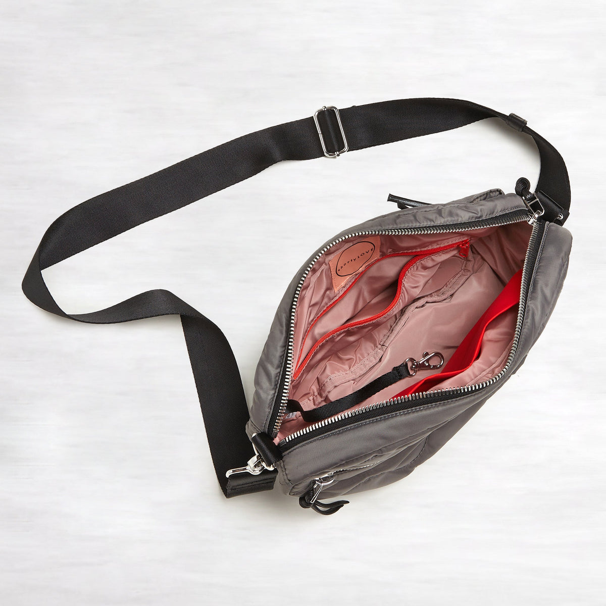 cruiser - medium quilted crossbody