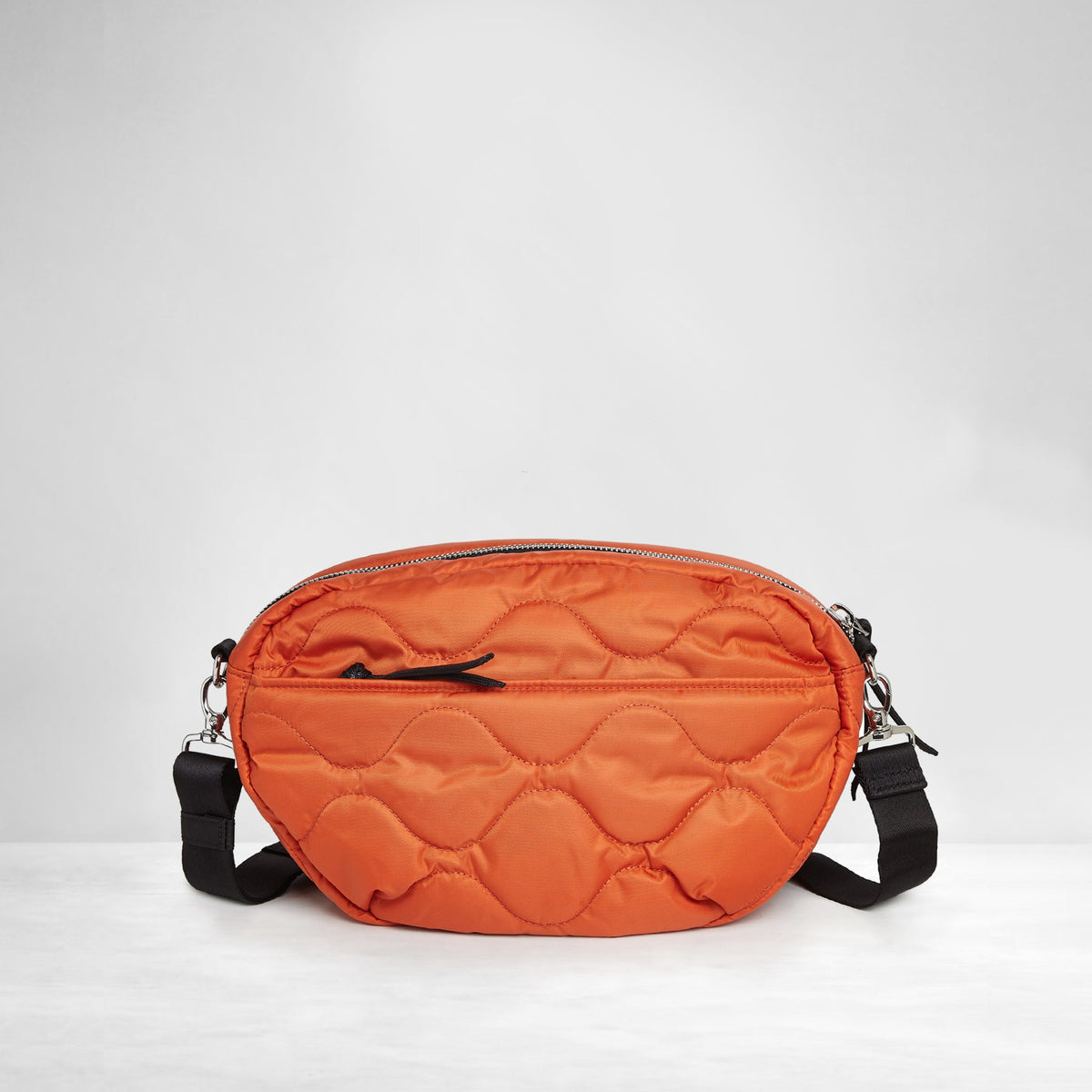 cruiser - medium quilted crossbody