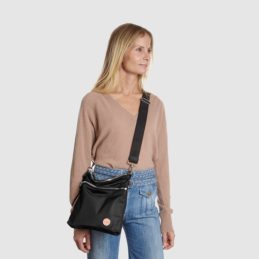 amuse - medium crossbody bag